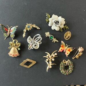 Estate 12 pc Vtg Brooch/Pin Lot Silvertone Rhinestones  Faux Pearl